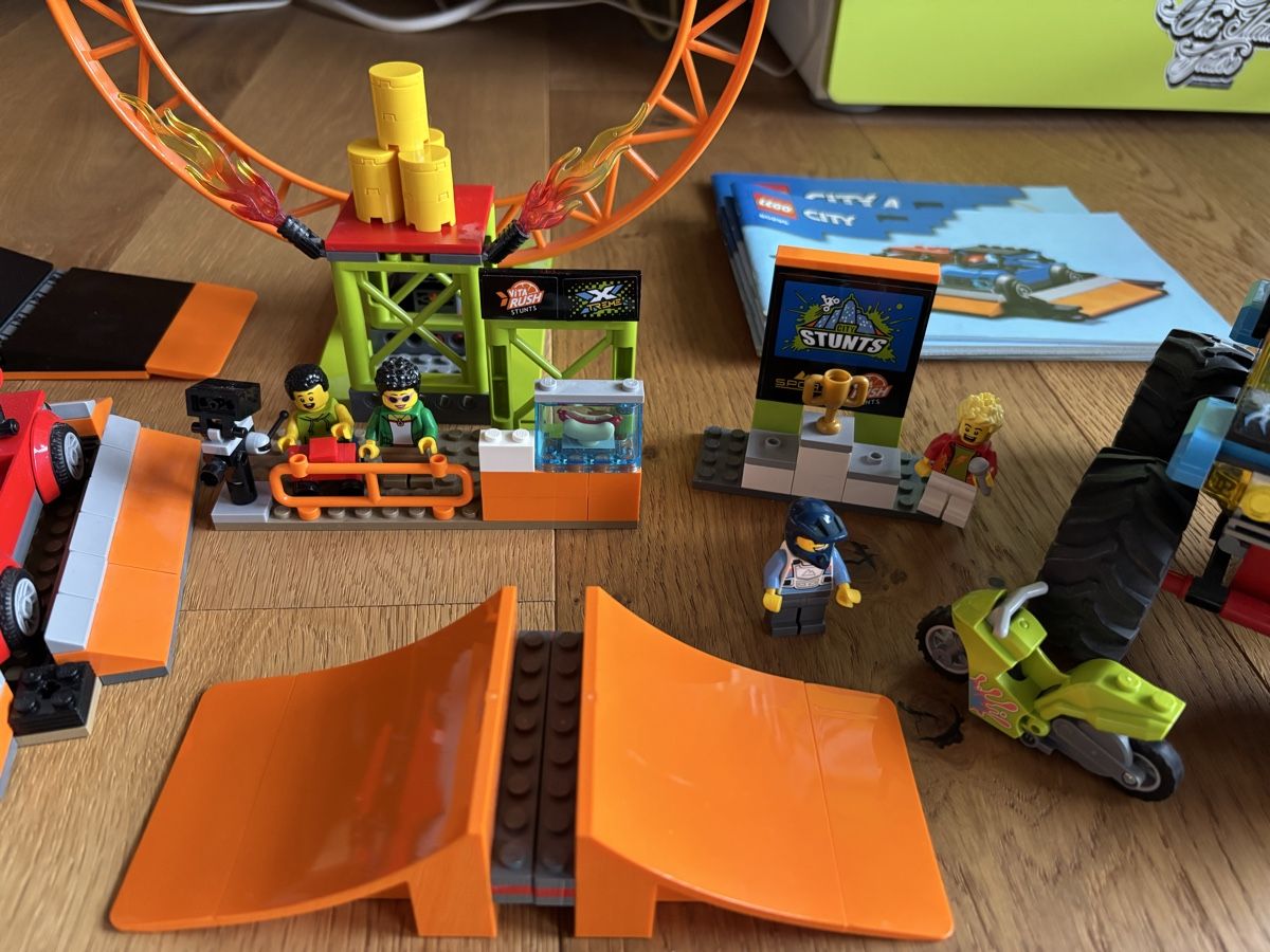 Lego Kit di costruzioni: Lego City Stunts 60295 – Usato da Les Agettes venduto da stephe74 3