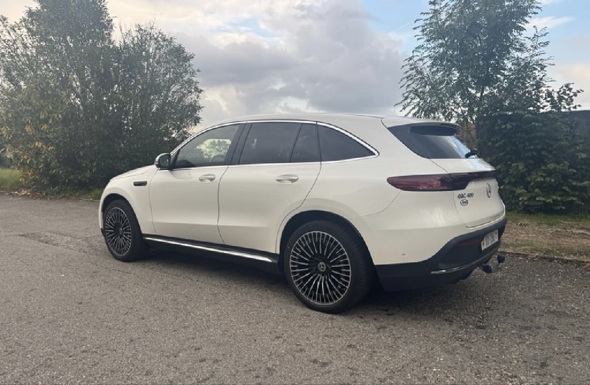 Mercedes-Benz Autos: Mercedes-Benz EQC 400 4Matic SUV – Gebraucht aus Zug von pav_q5f7 4