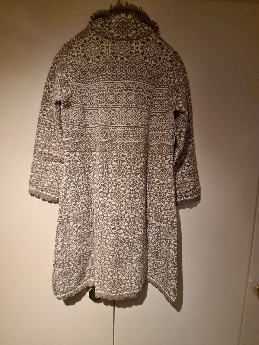 Odd Molly Cappotti: ODD MOLLY STRICKMANTEL TAUPE/BEIGE GR 2 – Usato da Adlikon venduto da jahr01 5