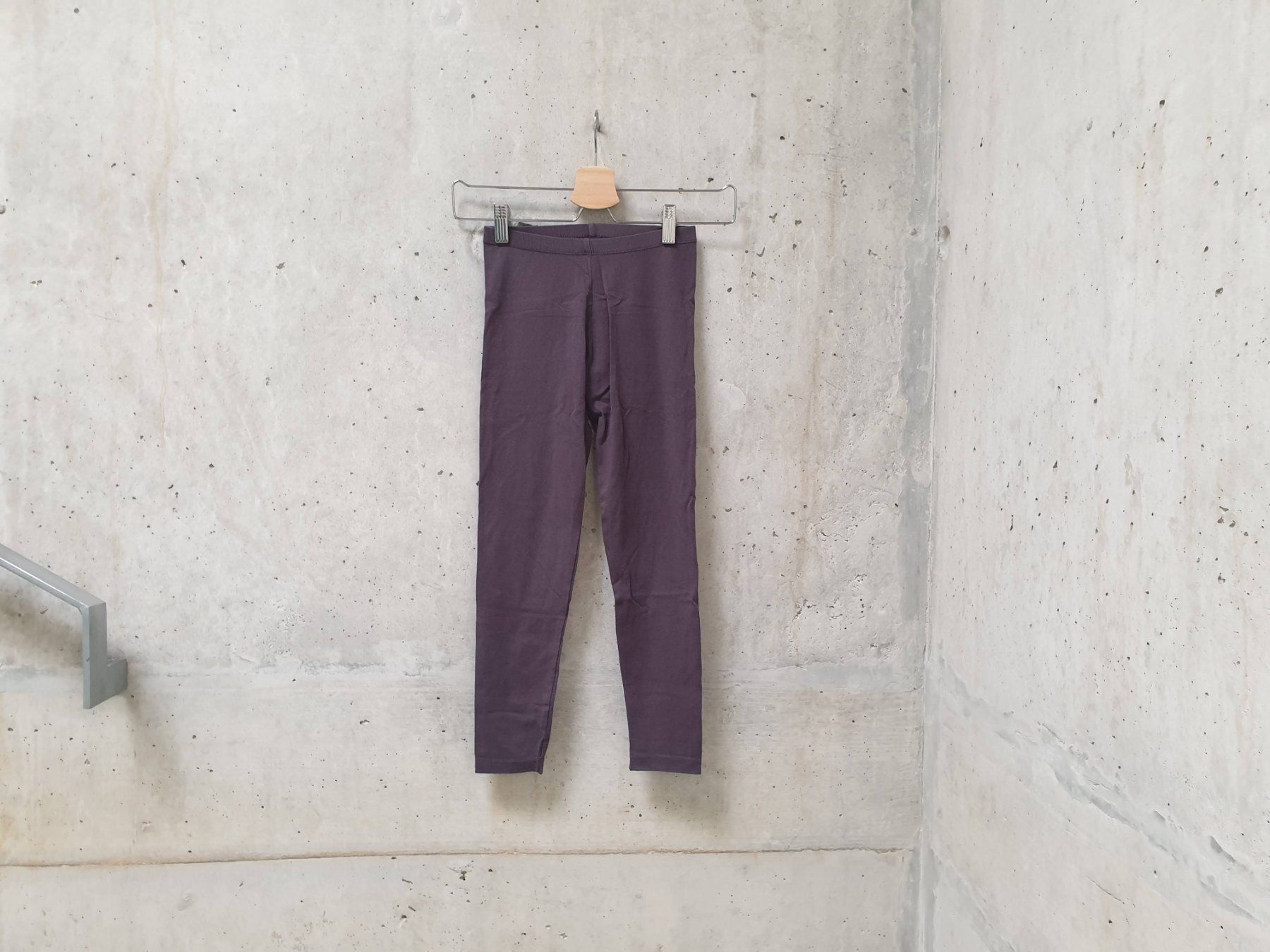 C&A Calze & Collant: Legging long fin C&A, gris foncé, basic, fille, taille 140 – Usato da Fribourg venduto da fripons