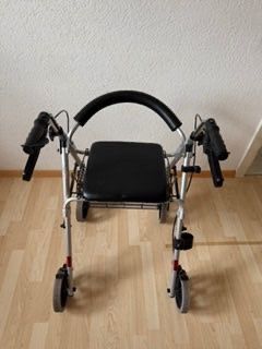 Gehhilfen: Déambulateur – Gebraucht aus Couvet von the_8r9y