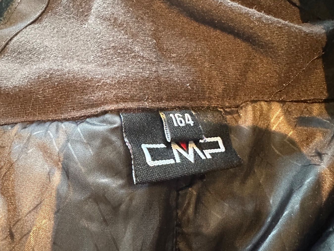 Fila Giacche & Cappotti: Skijacke & Hose – Usato da Krauchthal venduto da Sukra1 1