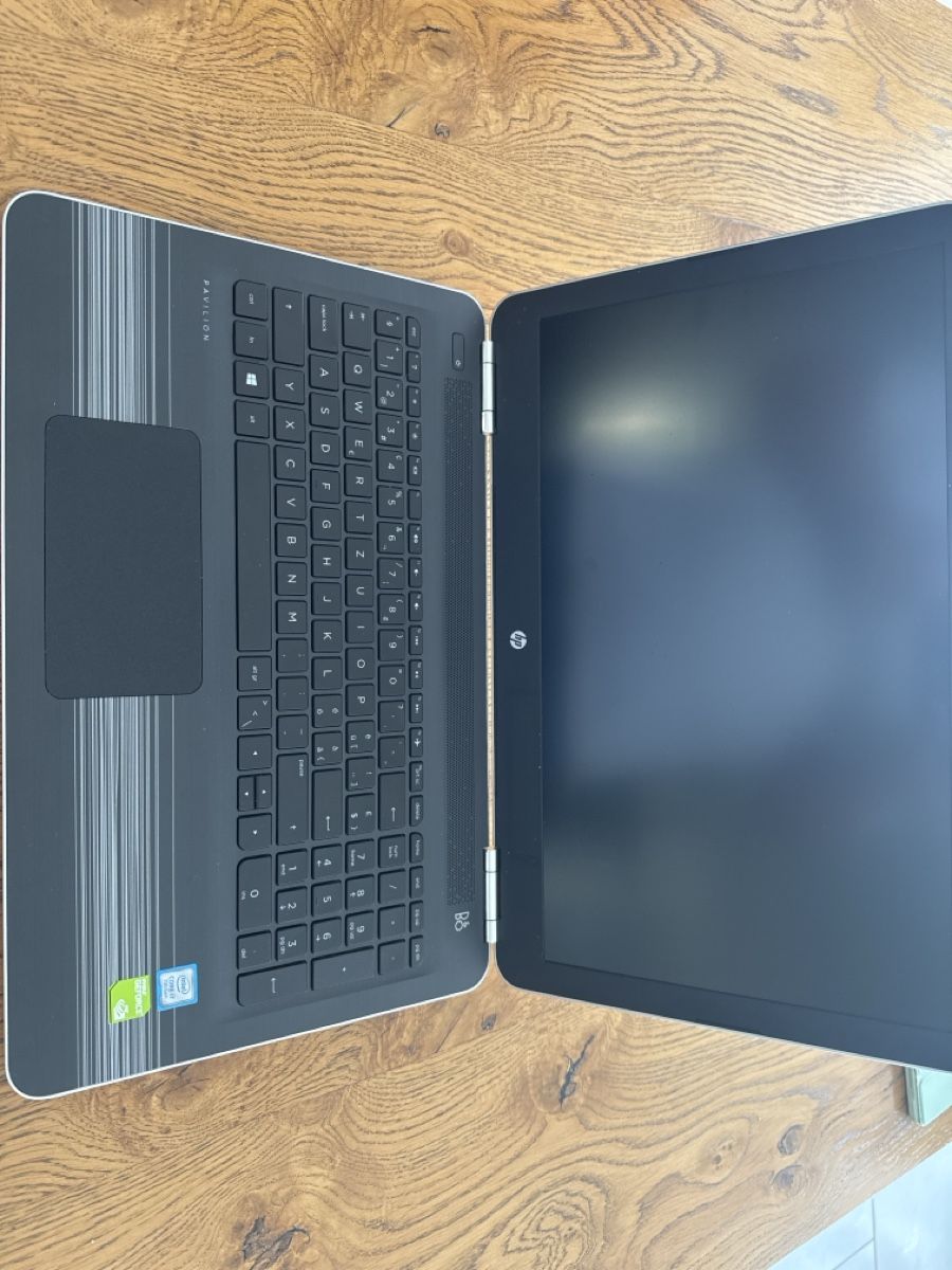Hewlett Packard Notebook: HP Pavilion Laptop Silber Defekt  – Difettoso da Bremgarten b. Bern venduto da Sportlich09