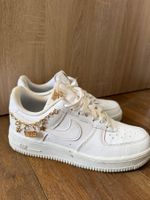 Baskets Nike Air Force 1 blanches femme taille 39 bon état