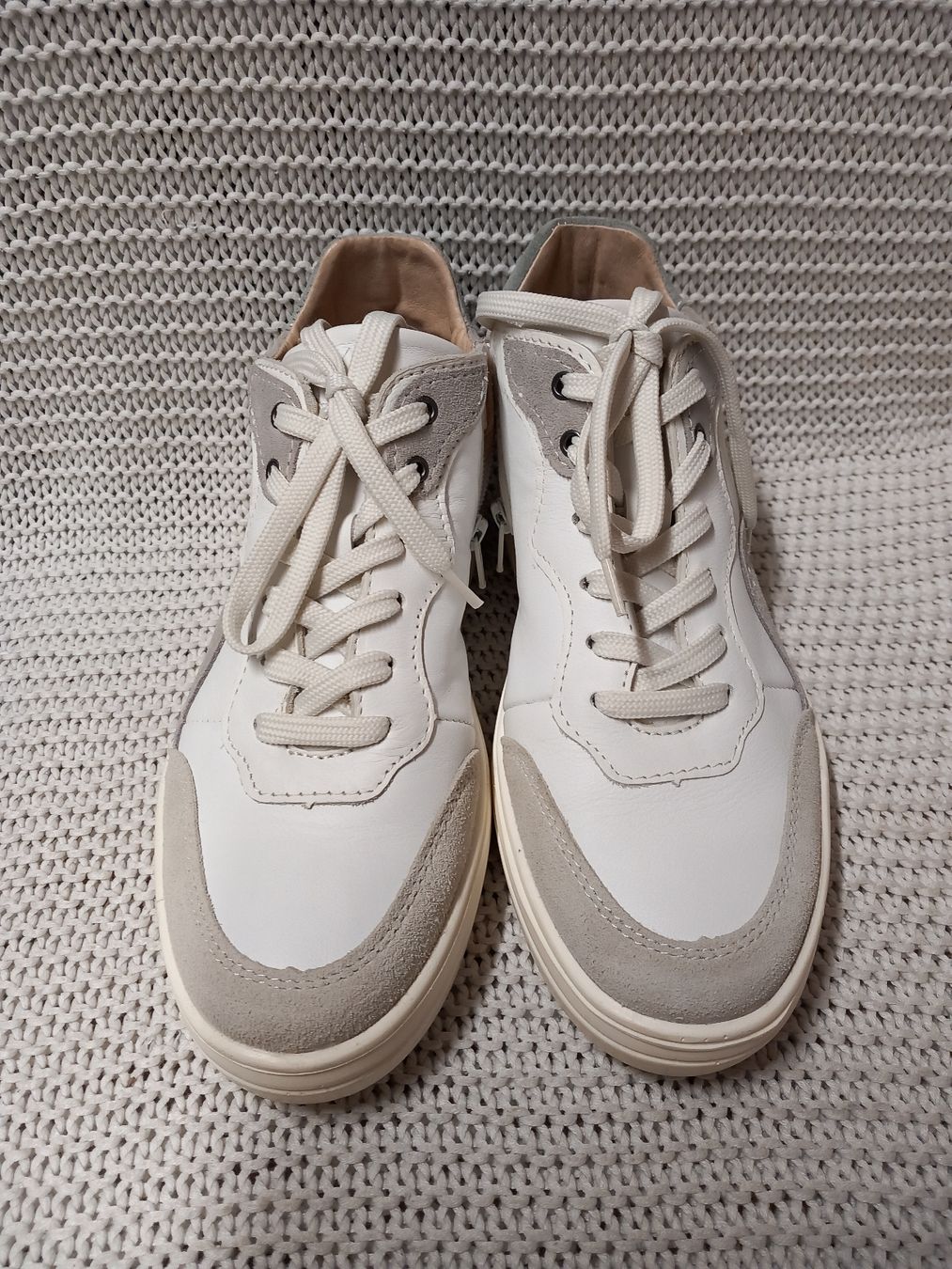 Walbusch Damenschuhe: Walbusch Sneaker Leder innen & aussen Gr.40 mit Zipp – Gebraucht aus Gwatt (Thun) von umwelt-brocki 1