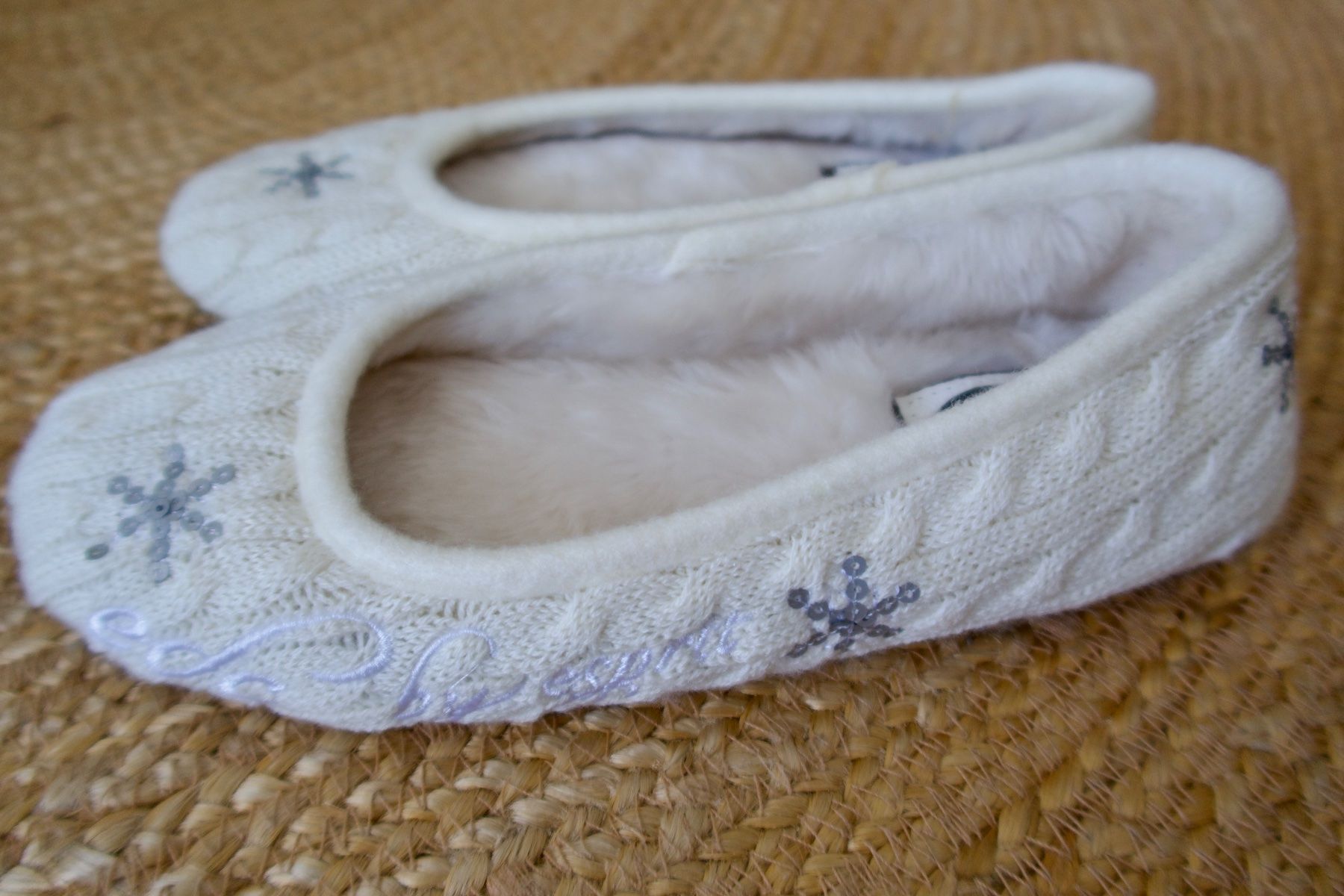 Esprit Scarpe da donna: ESPRIT edc - Pantoufles chaudes, T 38 - NEU – Nuovo (secondo la descrizione) da Lausanne venduto da Etoile96 7