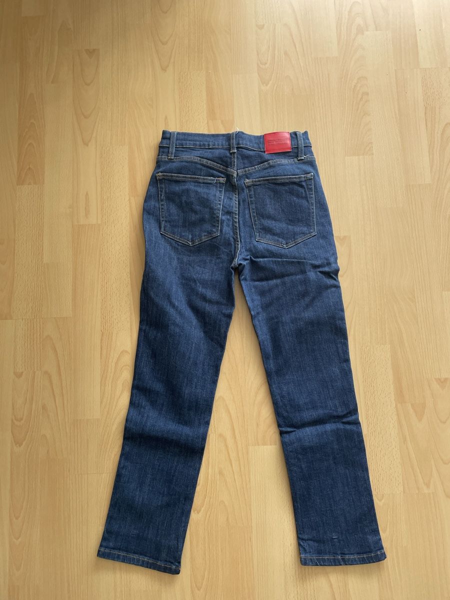 Jeans: Dunkelblaue Jeans – Usato da Ebikon venduto da van_qg5n 2