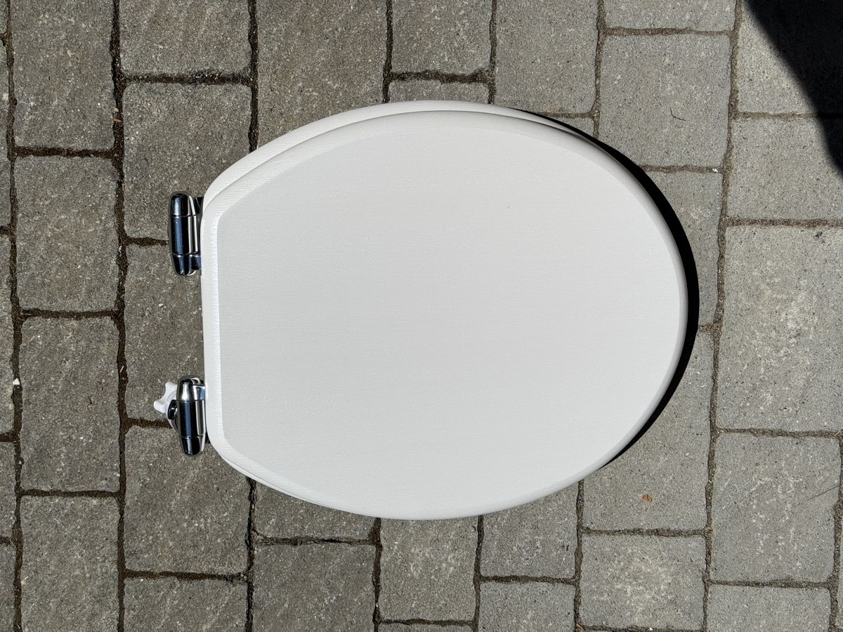 WC: WC Sitz weiss mit Deckel und Befestigung neu – Nuovo (secondo la descrizione) da Villmergen venduto da phi_h8bd 1