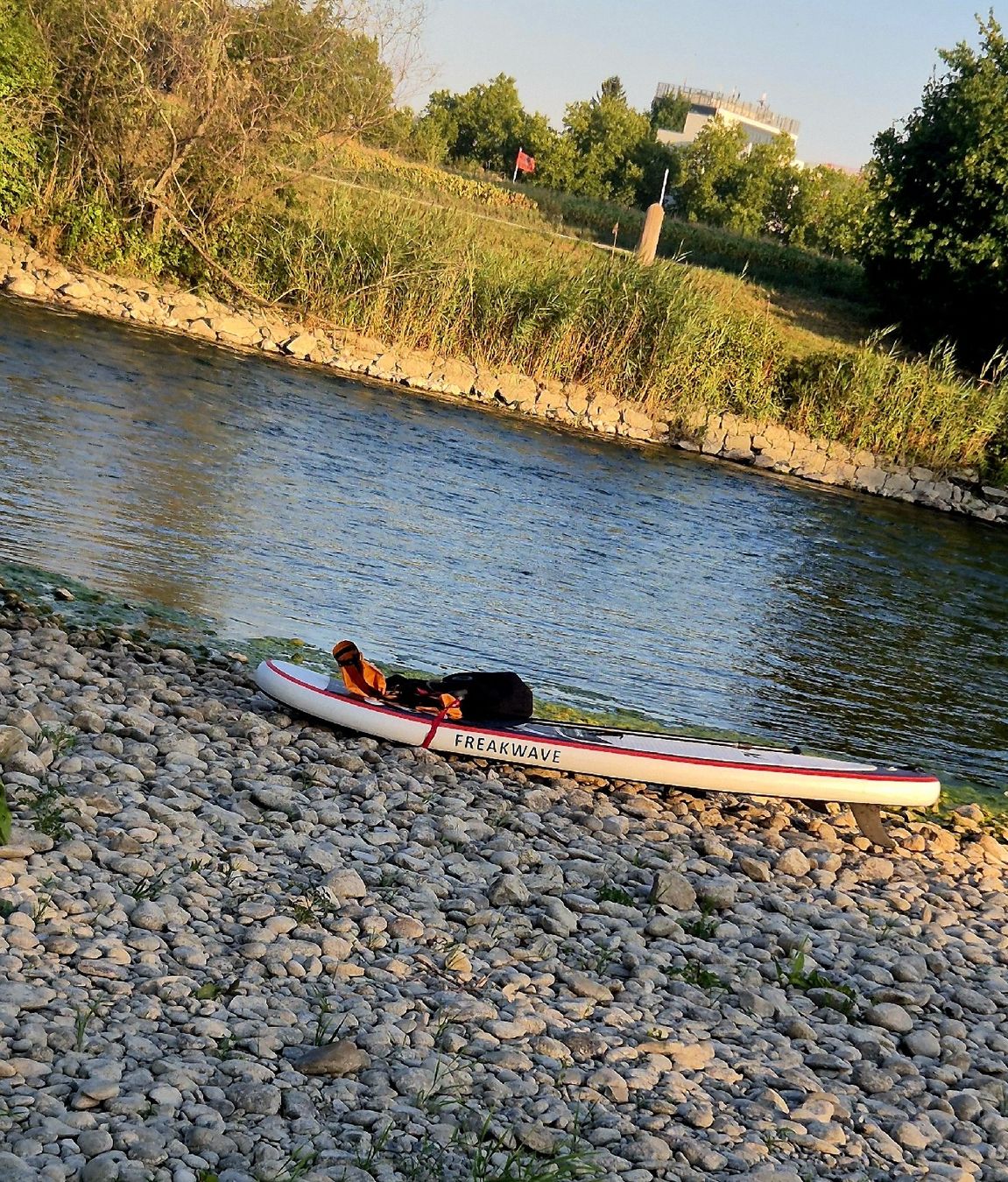 Bateaux pneumatiques & canoës: Stand Up Paddle Board FREAKWAVE Complete Set 320cm – D'occasion à Schlieren par nik_w9qz 4