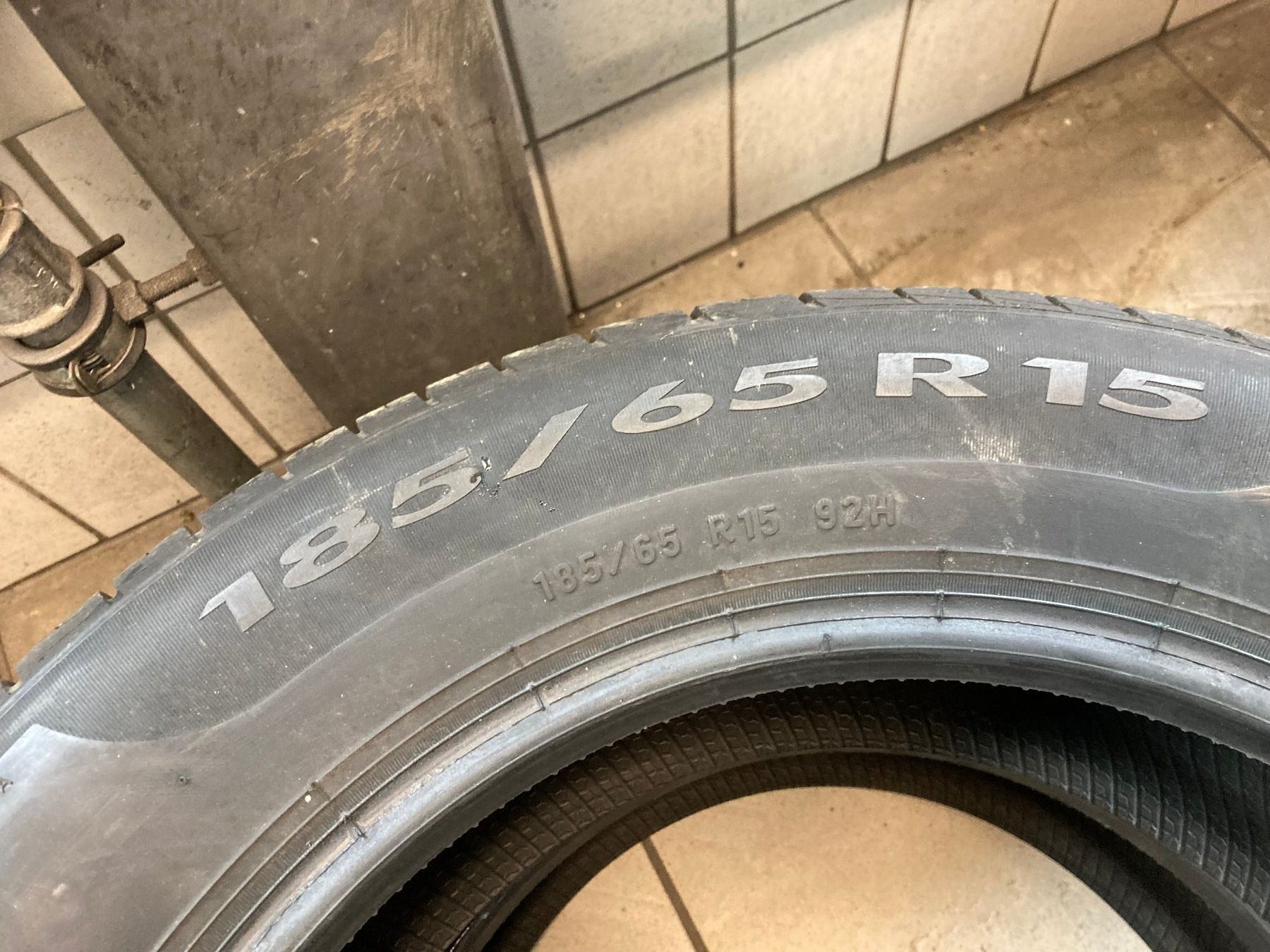 Pirelli Pneumatici & Ruote complete: 185/65R15 Sommerpneu – Usato da Cham venduto da WB2223 2