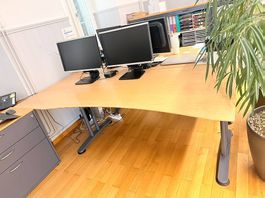 Hochwertiger Bürotisch 210x90 cm