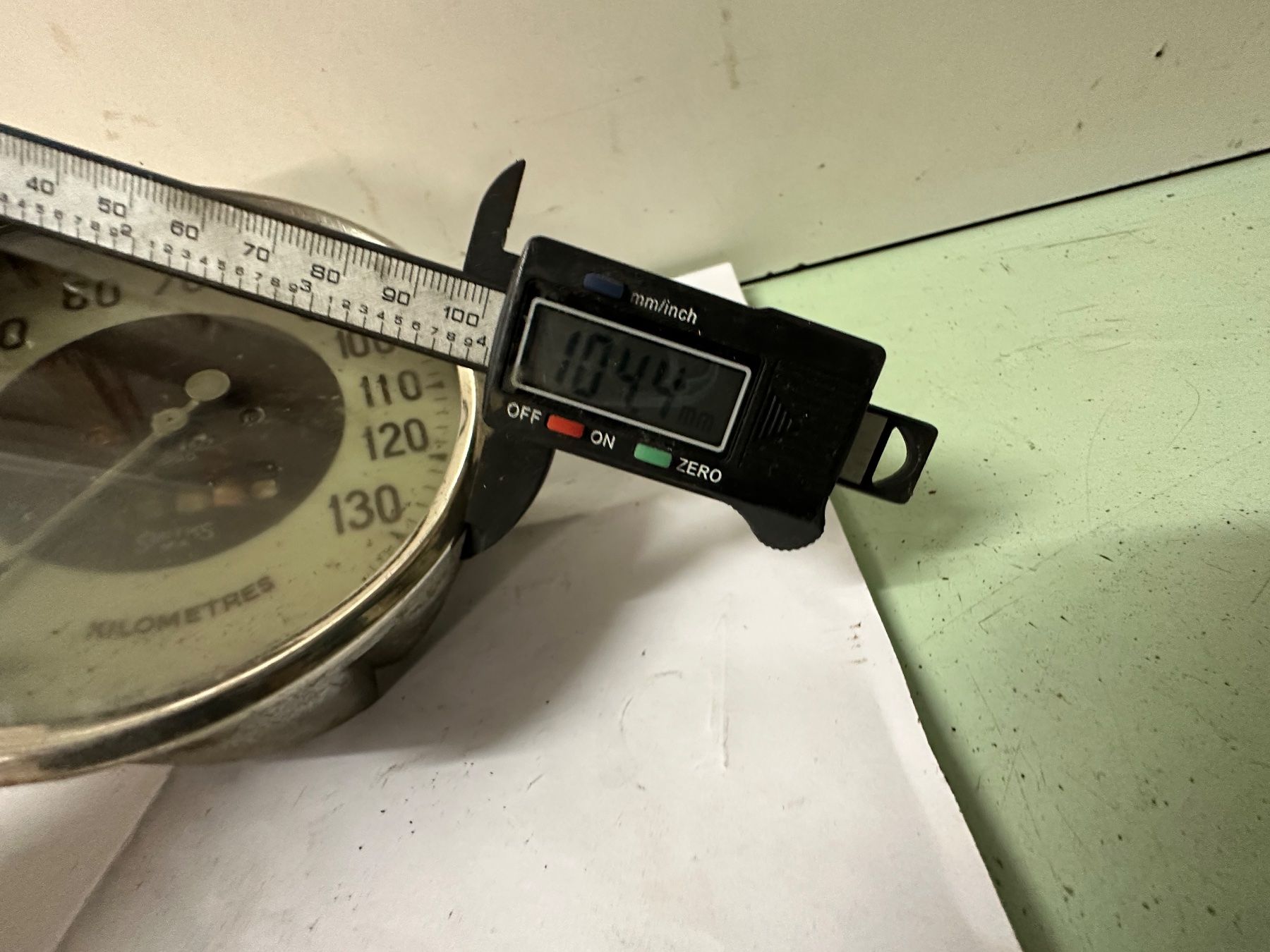Tutti i ricambio per moto: SMITHS speedometer / Tacho / compteur - OLDTIMER – Difettoso da Courtételle venduto da claude41 8