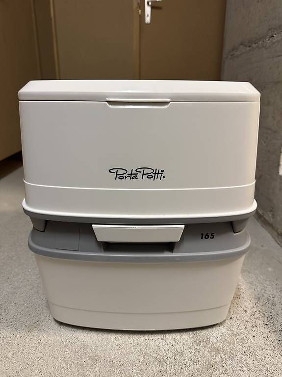 WC: Vendo Porta Potti WC – Usato da Locarno venduto da pat_gtn8