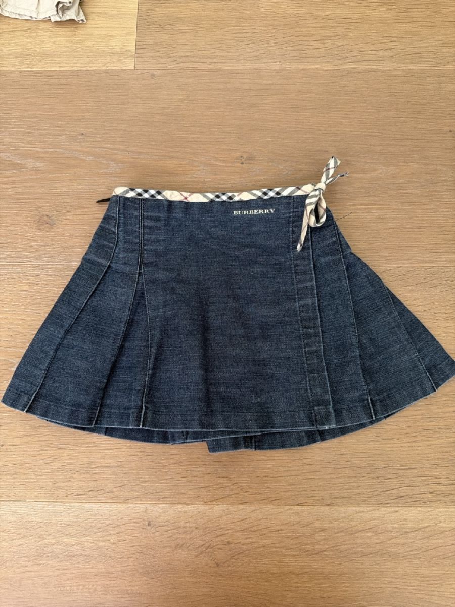 Burberry Vestiti & Gonne: Burberry Jeans Jupe Gr. 4 – Usato da Zug venduto da anita75