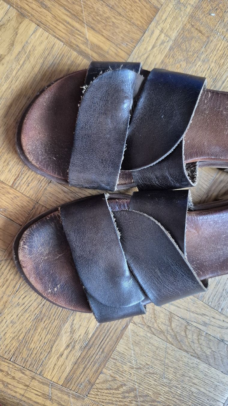 Scarpe da donna: Pavement Ledersandale – Usato da Zürich venduto da Knauelrockerin