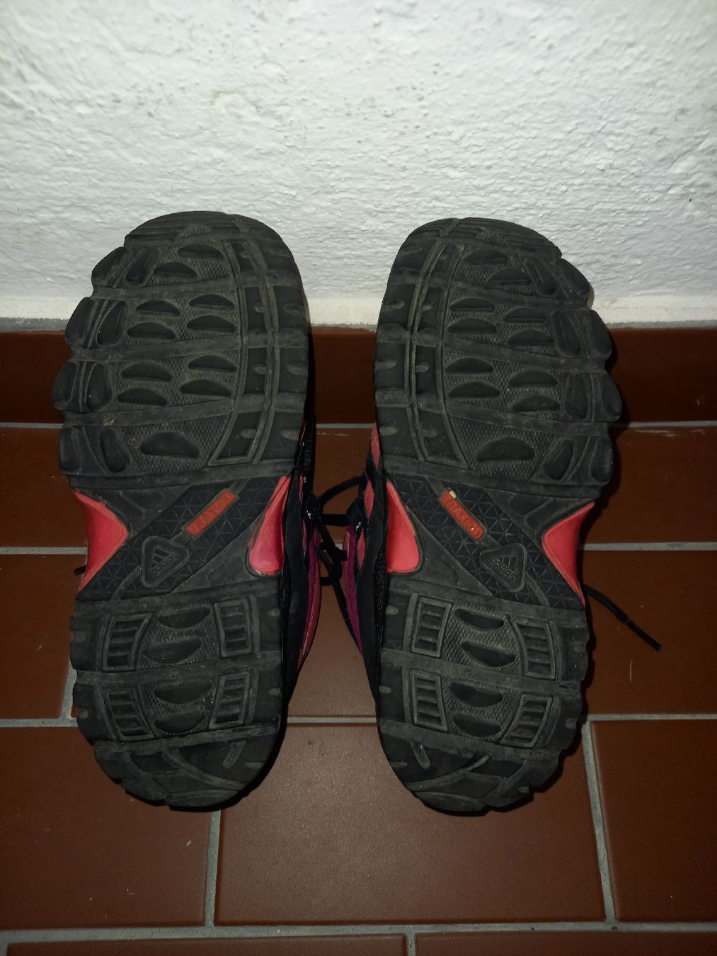 Adidas Scarpe per ragazzi: Adidas Terrex Wanderschuhe, gebraucht, Grösse 27 – Usato da Zürich venduto da HansBald 2