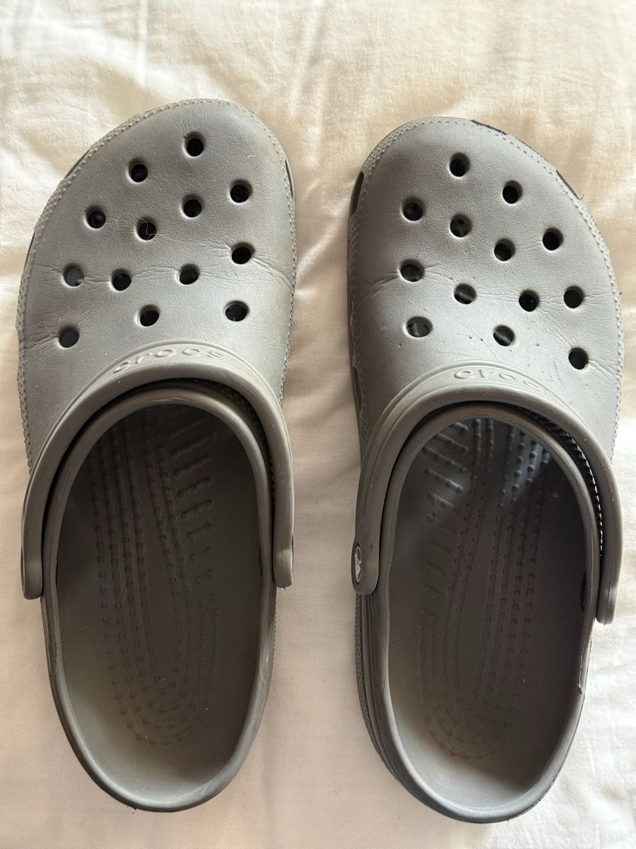 Scarpe da uomo: Crocs - Classic Clog - slate grey - size 43-44 – Usato da Sils/Segl Maria venduto da DeFringues