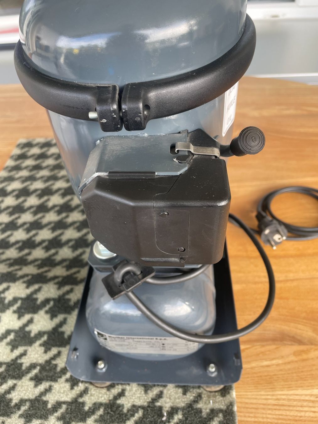 Compressori: Kompressor EuroTech 30A Profi 230V+ Airbrush – Nuovo (secondo la descrizione) da Zürich venduto da Dmbz 3