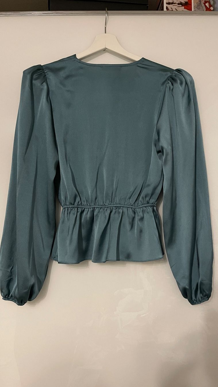 Blusen: Bluse in Türkis von Trendyol – Gebraucht aus Lausen von sim_hgp6 1