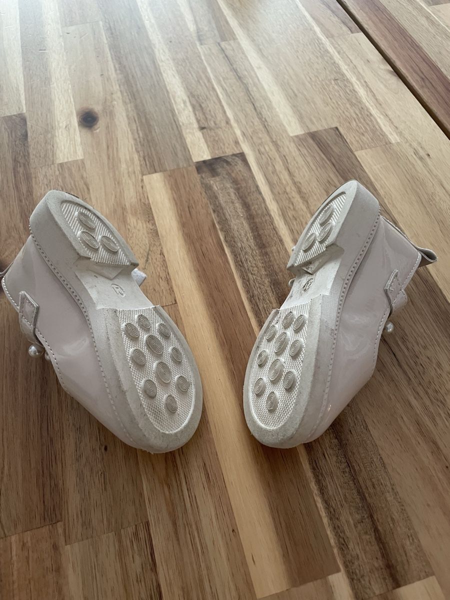 Schuhe für Mädchen: Festliche Mädchen Schuhe Gr 21 – Gebraucht aus Buchrain von Bygger31 1