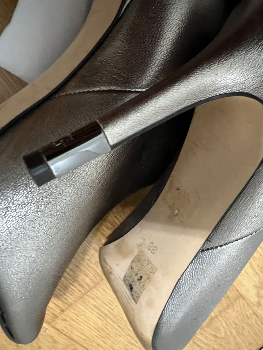Guess Chaussures femmes: Guess Gr.38 – D'occasion à Ebikon par Venus025 3
