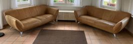 2x Gutmann Collection 1867 Sofas – Cognac, Wildleder