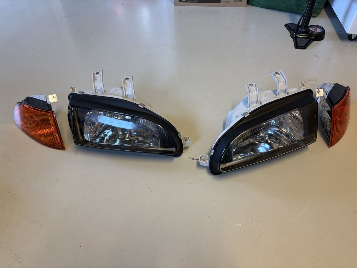 Honda Fari: Civic EG Scheinwerfer – Usato da Frümsen venduto da Digital_Ilusion