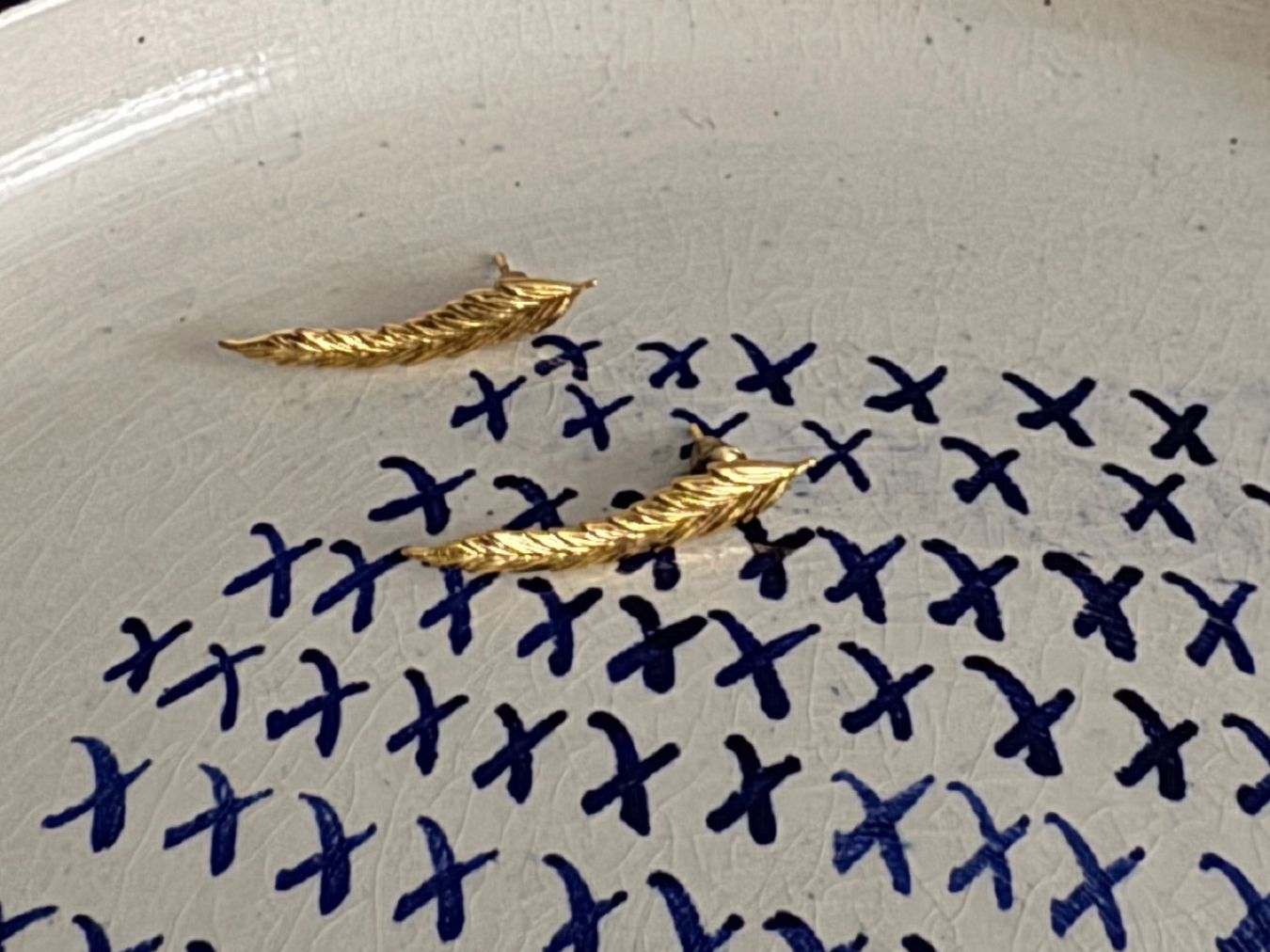 Ohrringe & -stecker: Gold plated feather earrings – Gebraucht aus Zürich von kri_zhv2 1