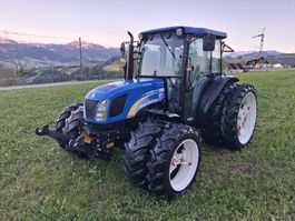 New Holland Traktor
