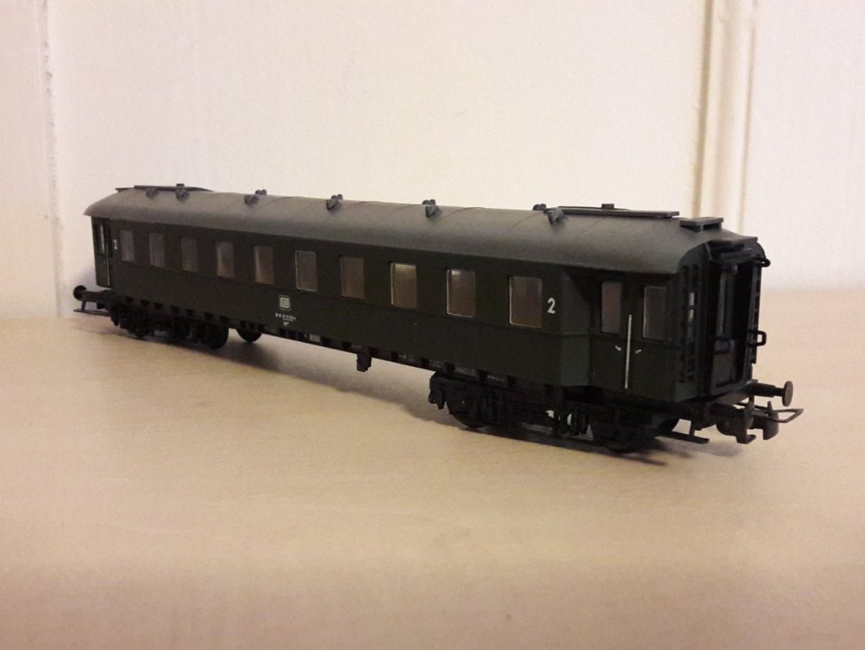 Liliput Modelleisenbahnen: Liliput HO DC : DB voiture "Bye" de 2ème classe – Gebraucht aus Buttes von Cafe2005 2