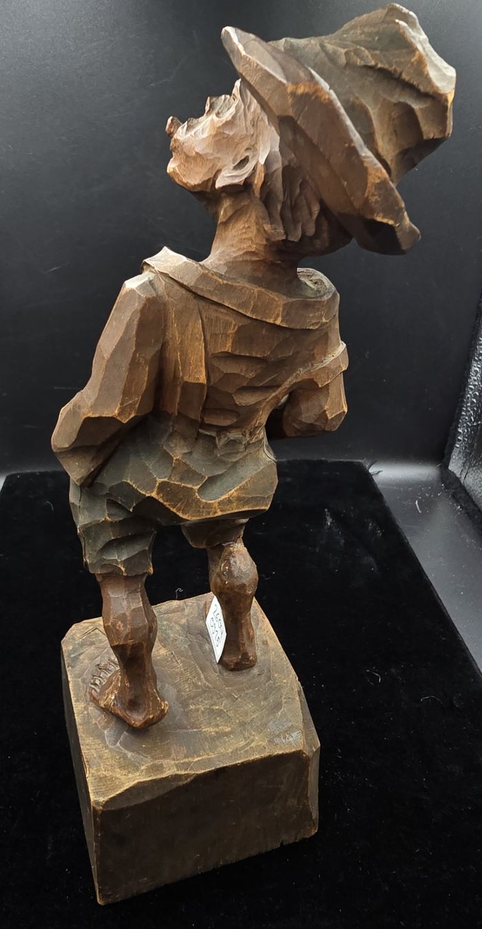 Figurines: Handgeschnitzte Figur Holz – D'occasion à Rorschacherberg par snOOpydOg11 2