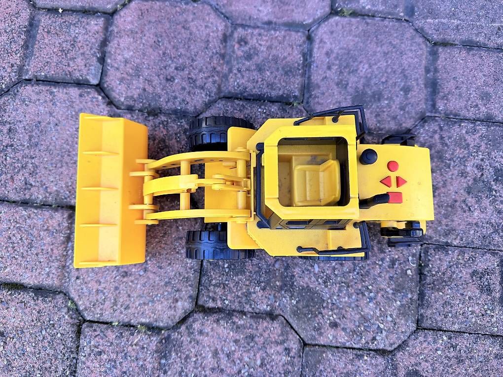 Spielzeuge: Spielzeug Schaufelbagger Cat – Gebraucht aus Neftenbach von Baeumel 1