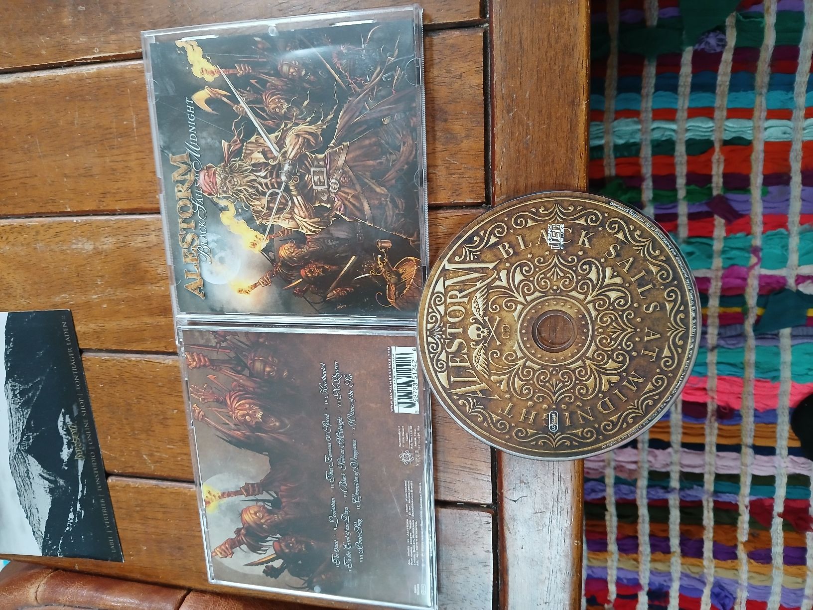 CDs: alestorm - black... – Gebraucht aus St-Cergue von VeganWarrior