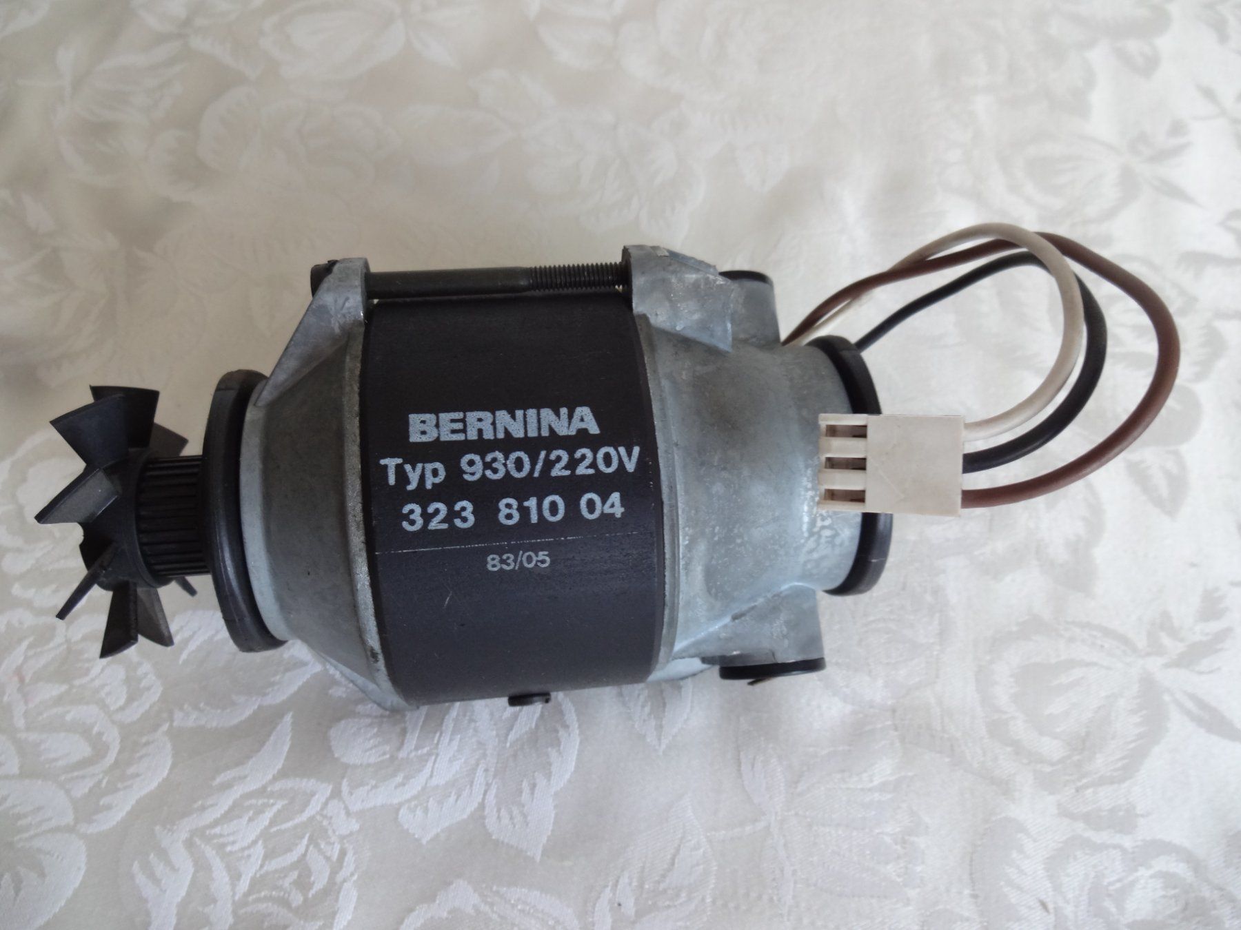 Bernina Macchine da cucire: Motor zu Bernina 930 bis 933. – Usato da Frauenfeld venduto da Riaa