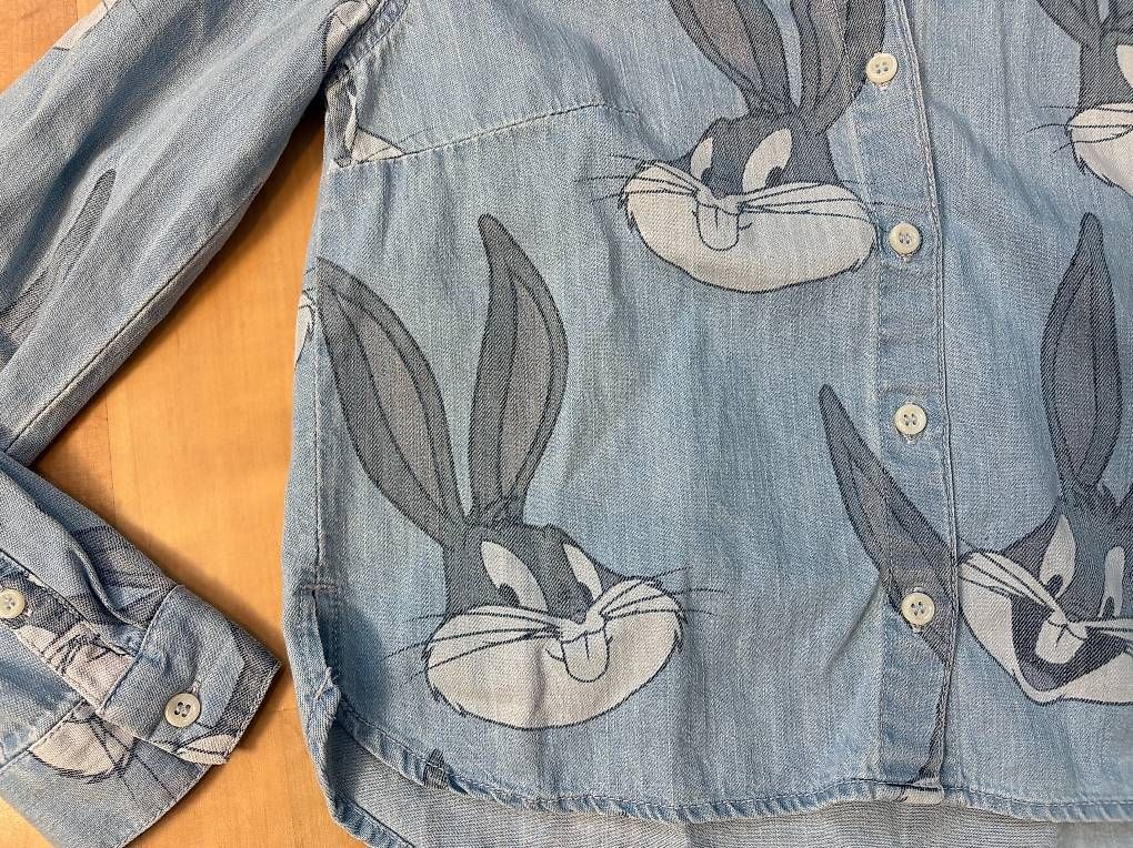 H&M Camicette: Witziges Hemd Bugs Bunny Gr. 34 – Usato da Willisau venduto da ani_gtk8 1