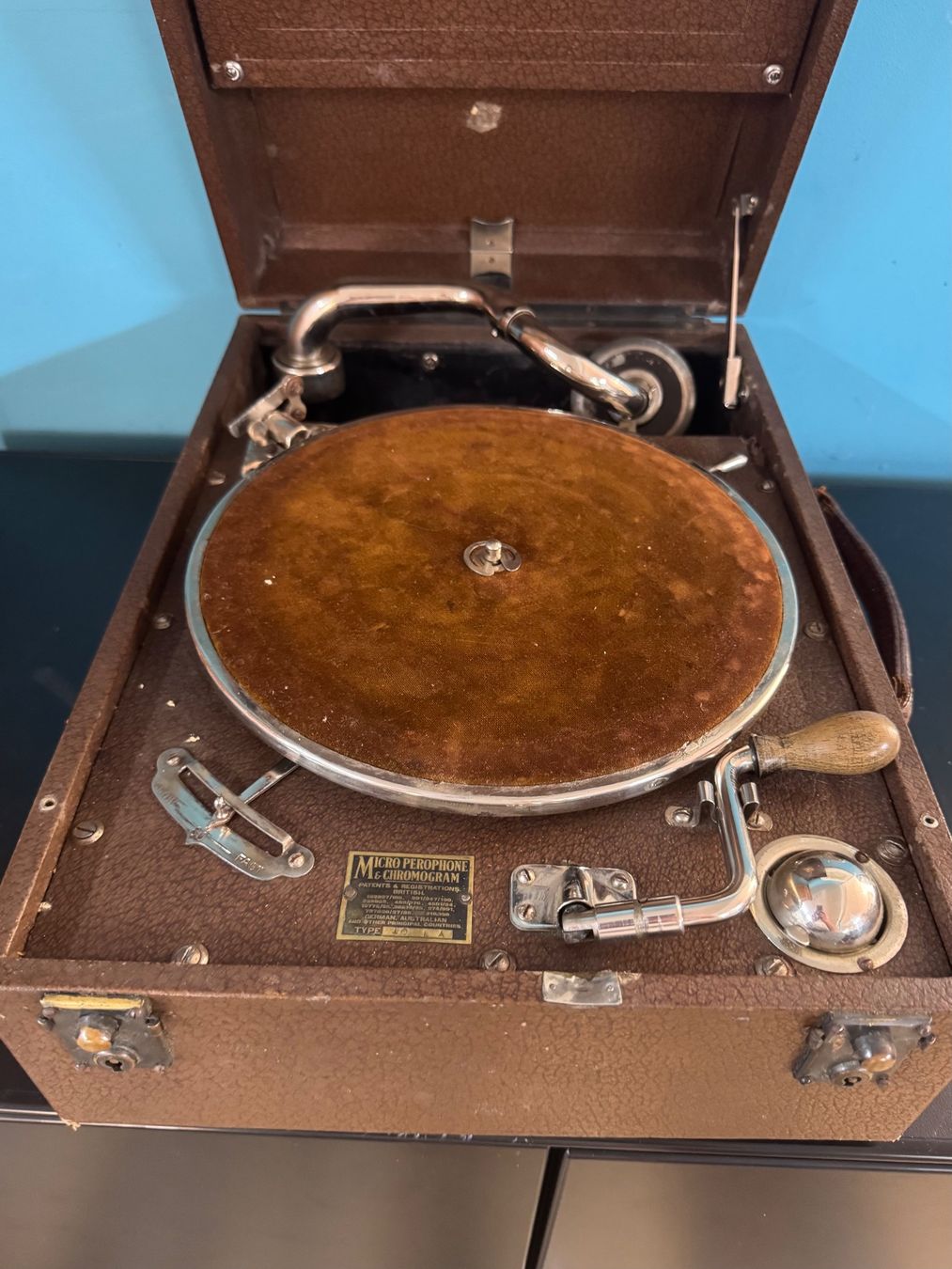 Plattenspieler: Alte Grammophon – Gebraucht aus Schlieren von Freundlich02 2