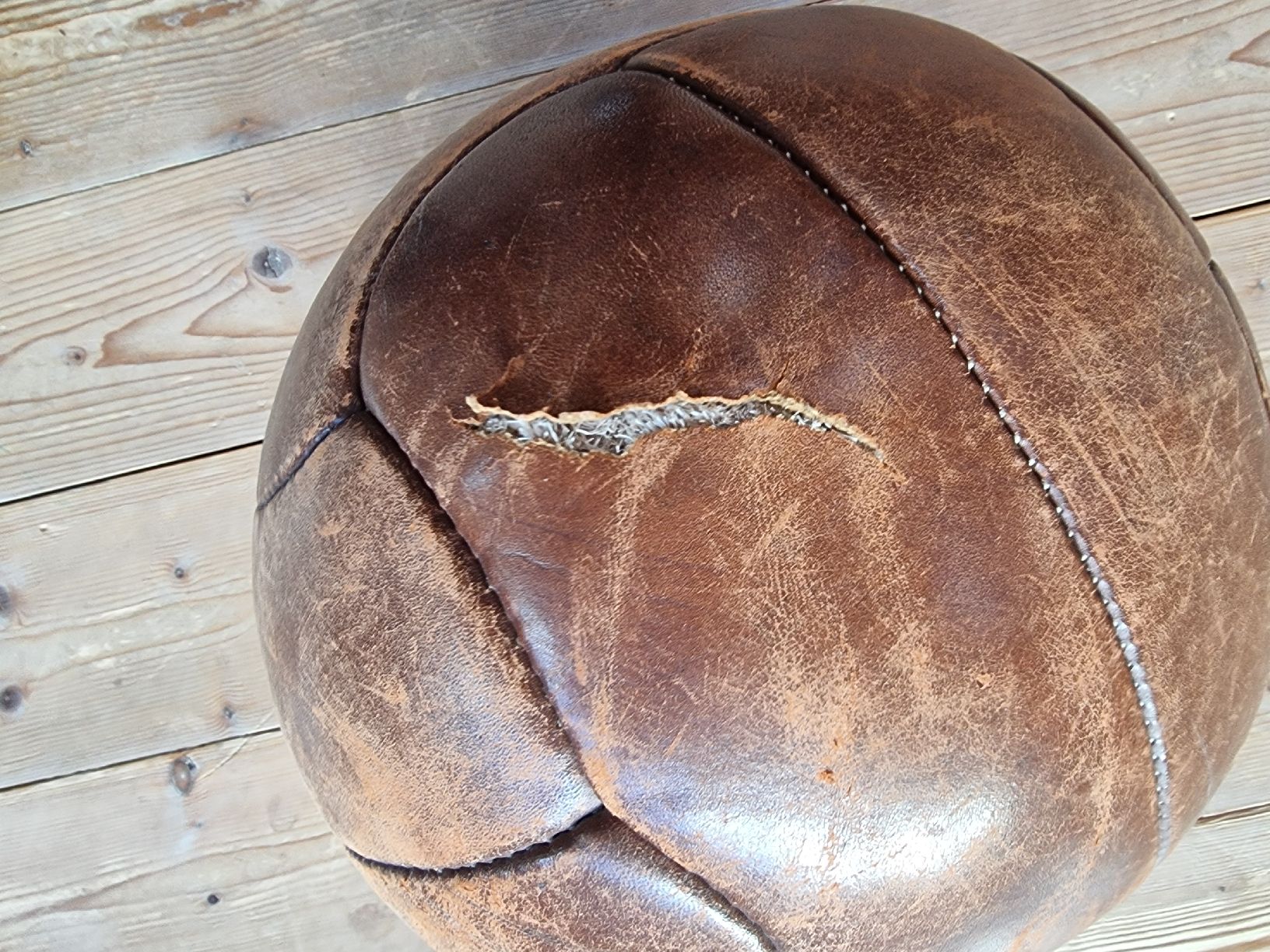 Alder+Eisenhut Palloni: Medizinball Leder antik – Usato da Nidau venduto da Wertas2 3