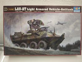 Maquette Trumpeter USMC LAV-AT 1/35 neuf