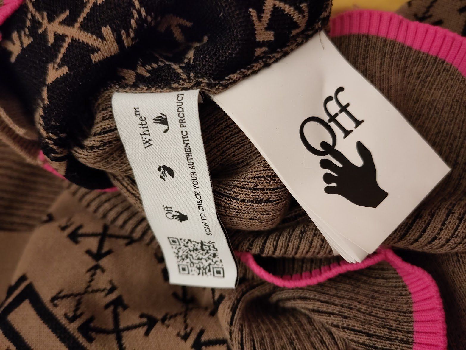 Off-White Giacche: Kurzes Strickjäckchen von Off-White, Gr. 36 – Usato da Lugano venduto da kat_lm5b 5