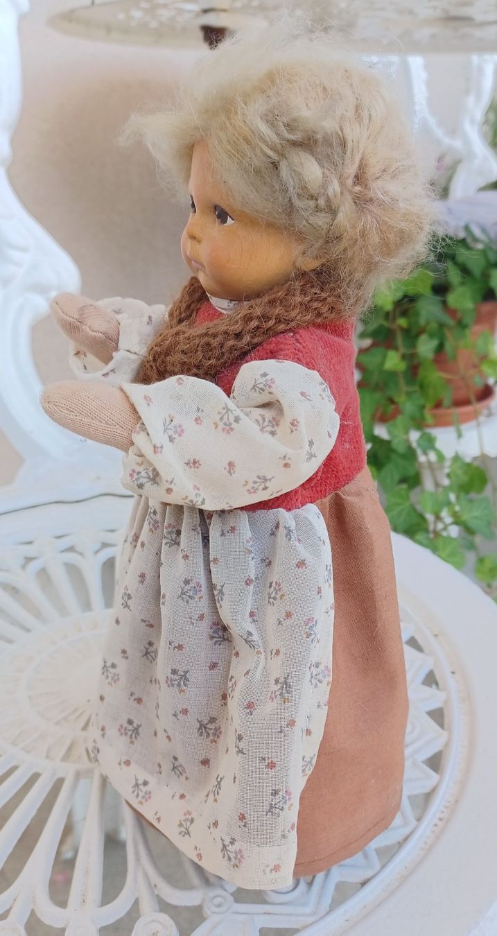 Bambole: Künstlerpuppe in Bauernlook – Usato da Hirschthal venduto da Ruwallkimoos199 4