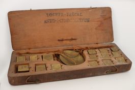 Münzwaage - Joseph Pascal Lyon 18. Jh. 15 Gewichte