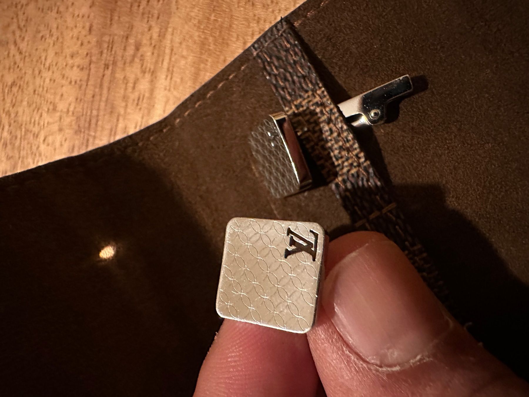 Louis Vuitton Manschettenknöpfe: Louis Vuitton Manschettenknöpfe M65043 – Gebraucht aus Stans von go__hh9x 4