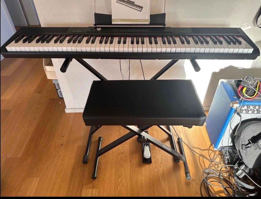 Thomann Instruments de musique: Digital Piano Thomann SP-320 – D'occasion à Zürich par prisneyspears