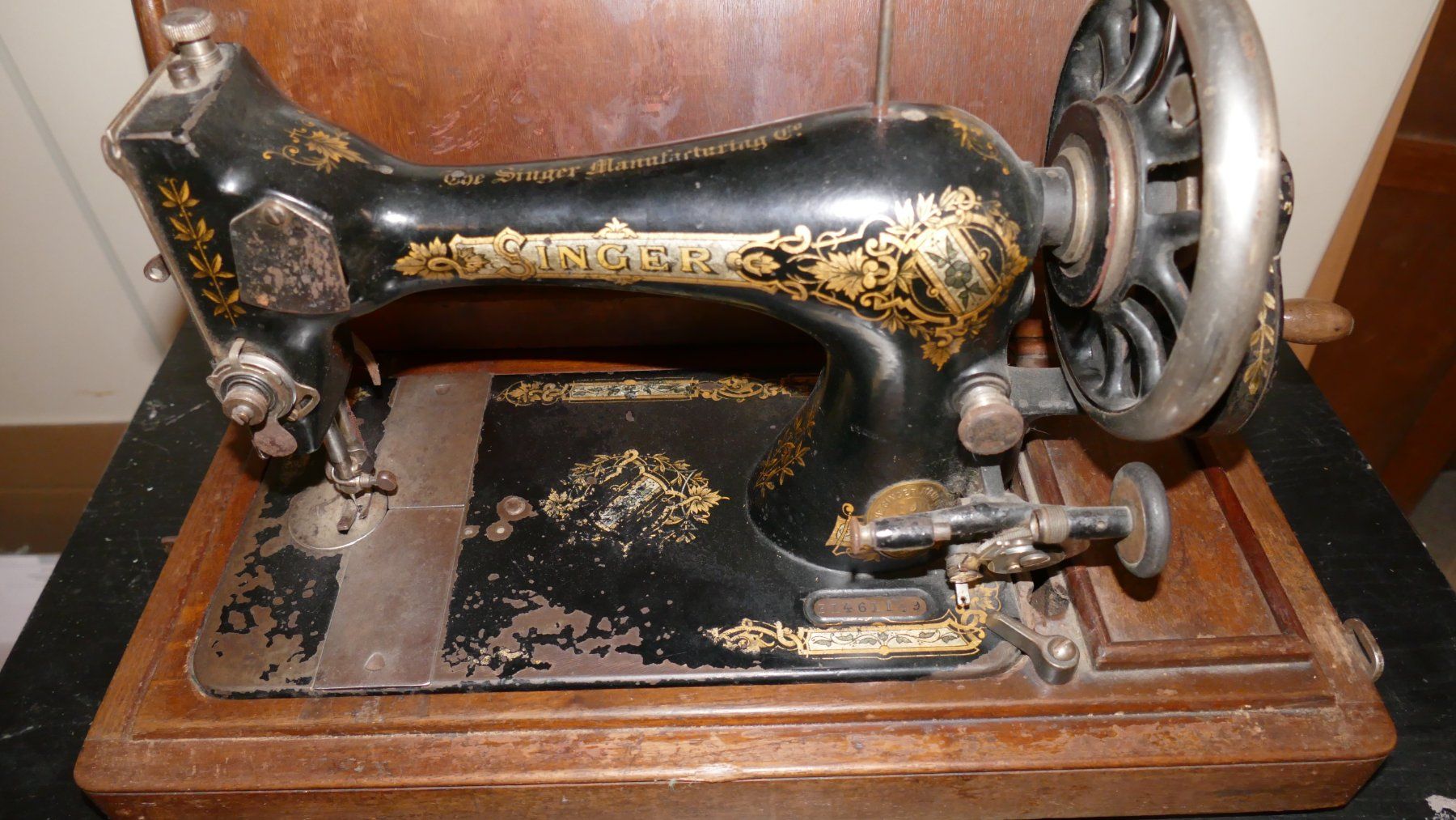 Machines à coudre: Machine à coudre Singer avec boîte de transport – D'occasion à Jouxtens-Mézery par bill4752