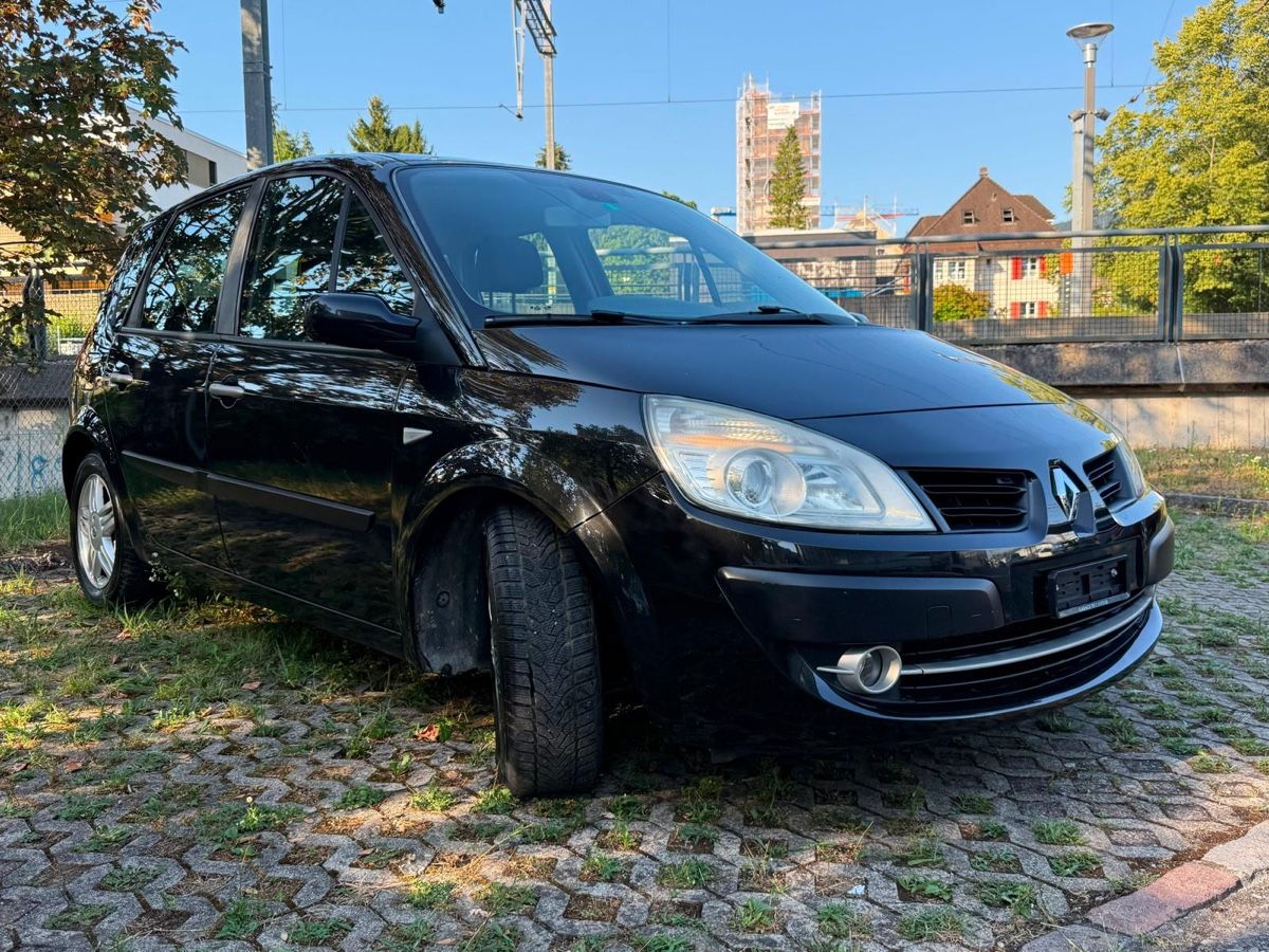 Renault Autos: Renault Megane Scenic  – D'occasion à Wetzikon ZH par HD2004