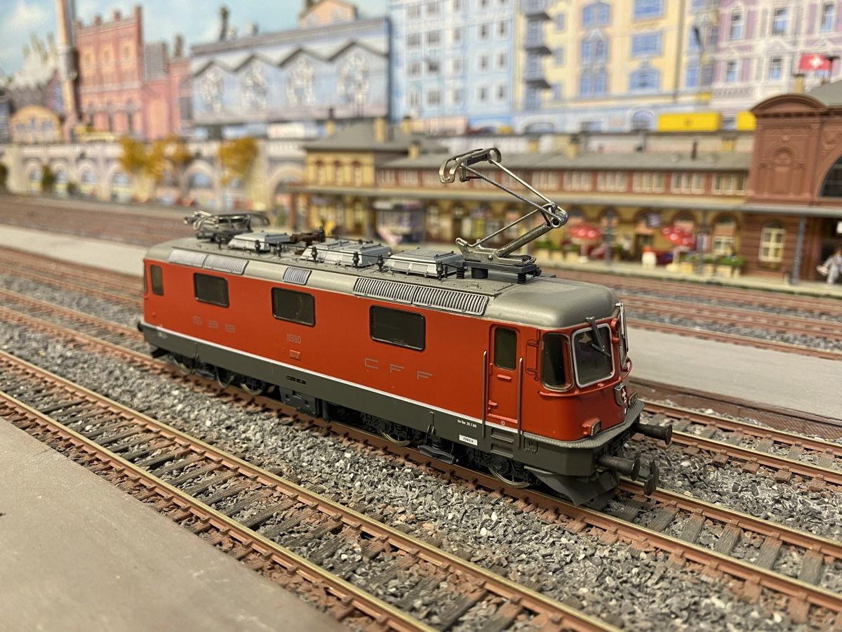 Hag Modellini di ferrovie: HAG 166 Re 4/4II SBB Rot H0 – Usato da Glattpark (Opfikon) venduto da anywaya23