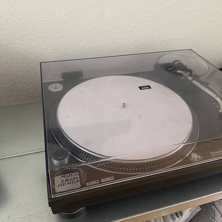 Plattenspieler: Technics SL-1210 MK2 mit Tonabnehmer – Gebraucht aus Zürich von lorac.semog 2