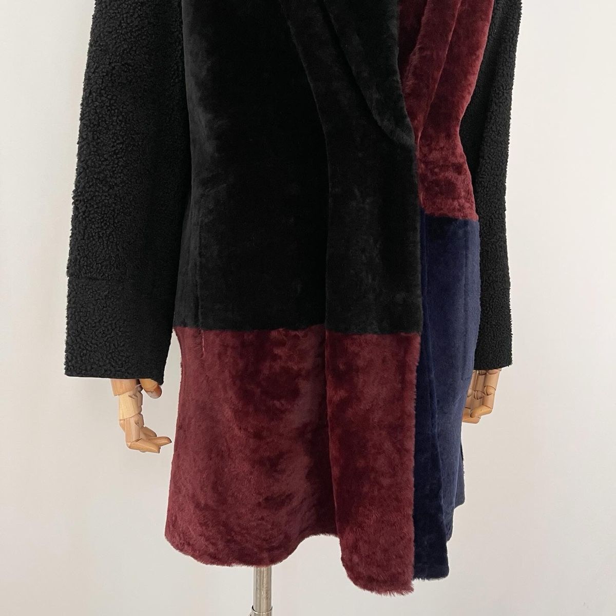 Cappotti: DROMe Reversible Shearling Coat – Nuovo e nell'imballaggio originale da Emmen venduto da Avviivva_Com2023 2