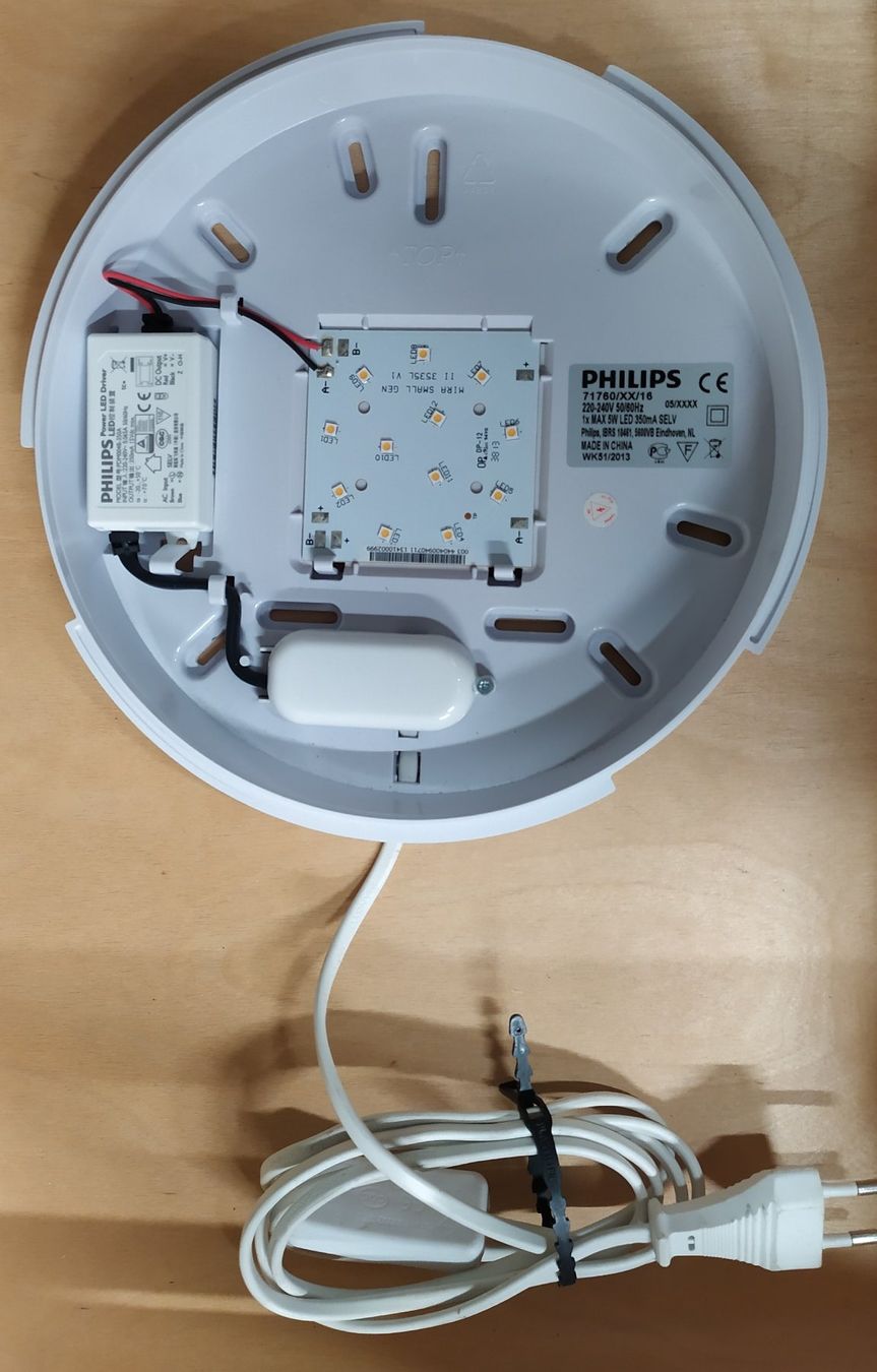 Philips Lampade: Planes LED-Lampe mit Stecker und Schalter – Usato da Salgesch venduto da mdue-mdue 1