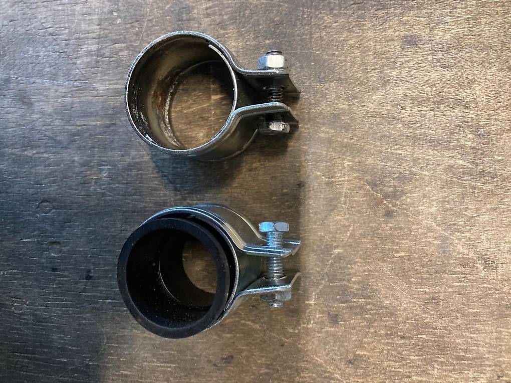 Sistemi di scarico: Mofa Auspuffklemme 28mm – Usato da Eglisau venduto da Jetyves